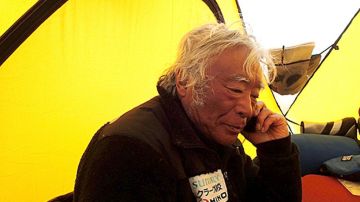 "Nunca imaginé que podía llegar a la cima del monte Everest a los 80 años. Este es el mejor sentimiento del mundo" dijo Yuichiro Miura.