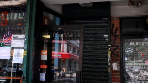 Entrada principal de la oficina del contador secuestrado, en la avenida Roosevelt.