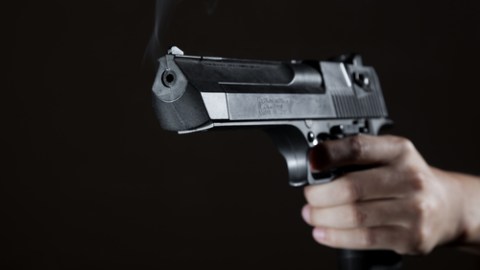 El adolescente enfrenta cargos de agresión, intento de asesinato, entre otros.