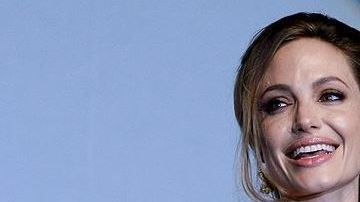 La muerte de su madre por cáncer en 2007 hizo que Jolie se sometiera a la operación.