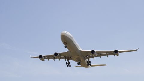 Debido a la emergencia, el avión aterrizó 9 minutos después de lo estipulado.