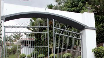 Las autoridades allanaron residencias  en Santa Ana, Costa Rica, como parte de la pesquisa.