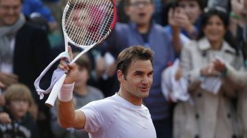 Federer avanzó sin dificultad a tercera ronda.