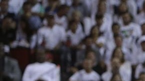 El 'Rey' LeBron anotó 30 puntos para liderar a Miami.