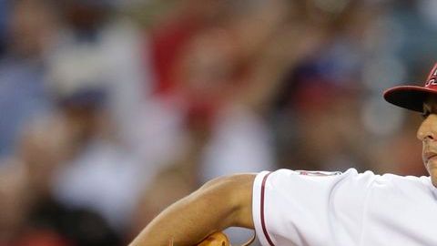 Jason Vargas lanzó siete sólidas entradas y terminó mayo invicto.