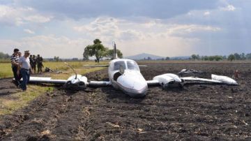Una avioneta Cessna parecida a esta se estrelló contra otra en Phoenix el viernes por la tarde.