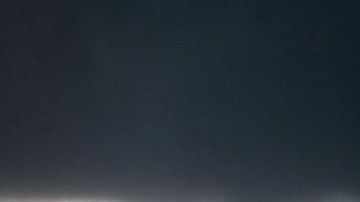 Un tornado cerca de El Reno, Oklahoma causó destrucción y el cierre de la carrertera I-40 el viernes, 31 de mayo del 2013.