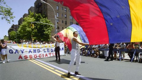 A los vistosos trajes y fantasías, en el desfile gay en Queens marcharán contra la discriminación y los derechos migratorios de las parejas del mismo sexo