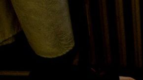 Niñas afganas reciben tratamiento luego de enfermase tras un envenenamiento en su escuela en Kabul, el pasado 1 de mayo.