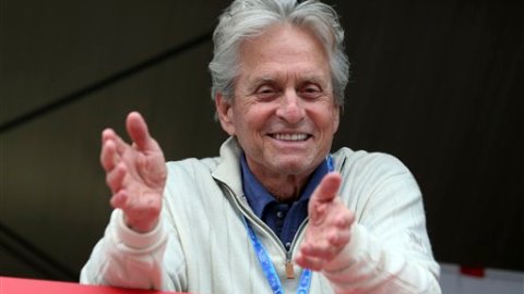 A Michael Douglas se le vió publicamente durante la carrera de Mónaco el 25 de mayo.