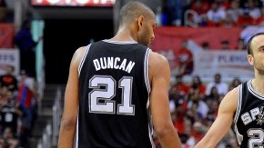 Los experimentados jugadores de San Antonio, Duncan (21), Ginóbili (20)  y Parker (9), esperan ganar este duelo de pronóstico reservado.