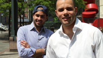 Los fundadores de la marca de ropa Nueva York, Raúl Roquel (izq.) y  Johan Estrella.