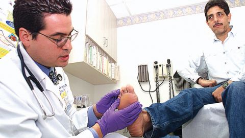 Las lesiones musculares, óseas o de articulaciones son muy comunes.