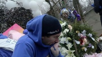 Memoriales en recordación de las víctimas en Connecticut.