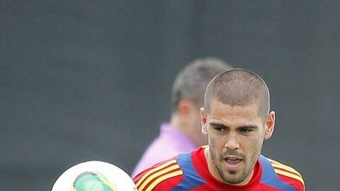 Los porteros Valdés y Reyna.