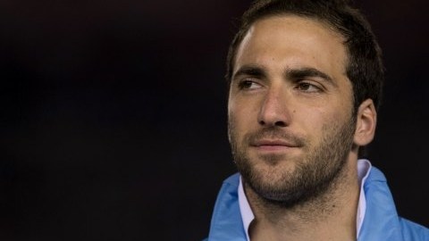 Arsenal y Juventus quieren al argentino Gonzalo Higuaín, quien desea salir del Real Madrid