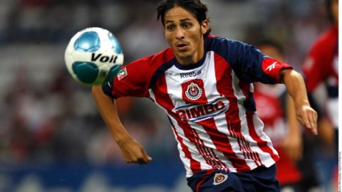 Édgar Solís está en riesgo de perderse el próximo Torneo Apertura por la delicada lesión que sufre en la rodilla izquierda.