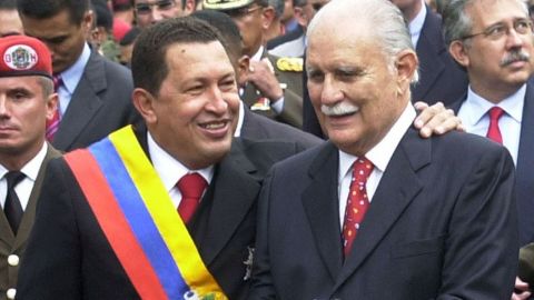 José Vicente Rangel (der.), fue vicepresidente de Venezuela durante el mandato del presidente Hugo Chávez.