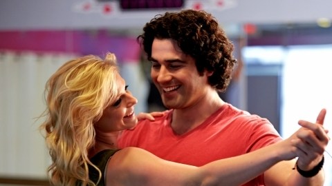 Ana Layevska y José Luis Reséndez protagonizan el melodrama  'Dama y Obrero'.