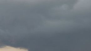 El gigantesto sistema de tormentas podría generar tornados y causar apagones.