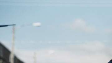 Henry Cavill demuestra que él es un Clark Kent idóneo.