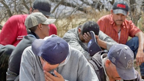 El plan que se debate en el Senado podría sacar de las sombras a   millones de inmigrantes que viven ilegalmente en EE.UU.