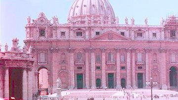 La suspensión hizo que los visitantes del Museo del Vaticano solo pudieran usar dinero en metálico para pagar boletos de entrada, guías auditivas y libros sobre Miguel Angel.