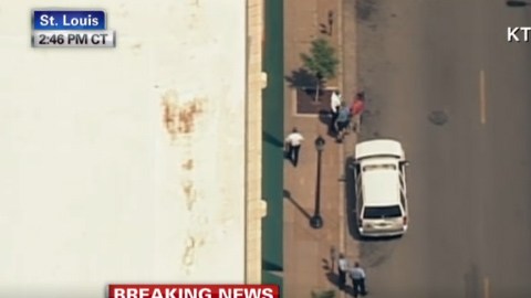 La Policía recuperó una arma en la escena y se mantiene investigando el caso.