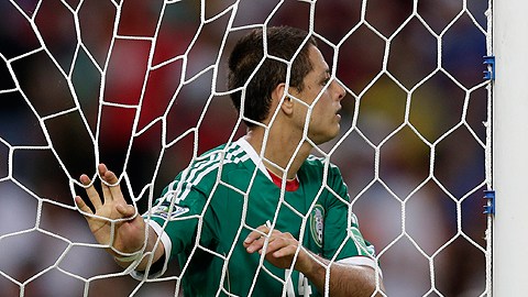 México e Italia terminaron la primera mitad del partido de la Confederaciones empatados a un gol.