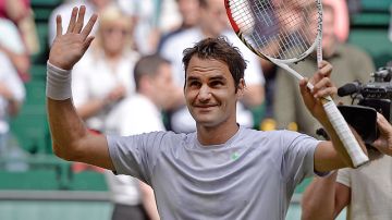 El tenista helvético Roger Federer logró su primer trofeo en la ATP de Halle al vencer al ruso Mikhail Youznhy.