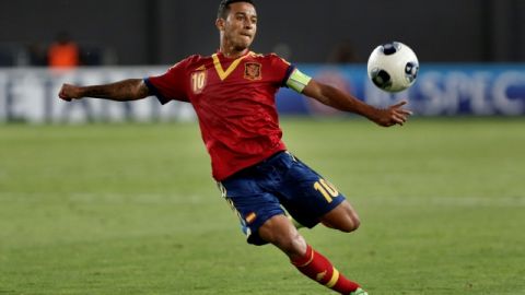 Thiago Alcántara,  del Barcelona,  que marcó tres de los goles españoles, fue la gran estrella de un partido, en el que brillaron todos los jugadores de España, con un juego al toque, veloz y precisión.