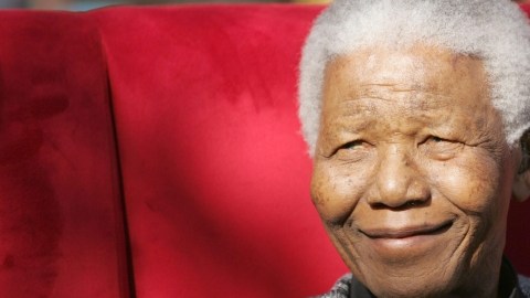 El jefe del Estado sudafricano, Jacob Zuma, aseguró este domingo que la "mejoría" del expresidente Nelson Mandela "ha sido sostenida".