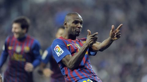 Muy cerca Eric Abidal de firmar con el AS Mónaco