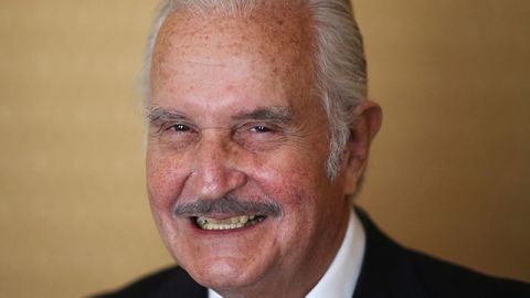 Los documentos revelan que Fuentes fue seguido en Estados Unidos por agencias del gobierno.