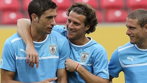 Forlán listo para enfrentar al equipo que se ha ganado la simpatía de los aficionados al fútbol.