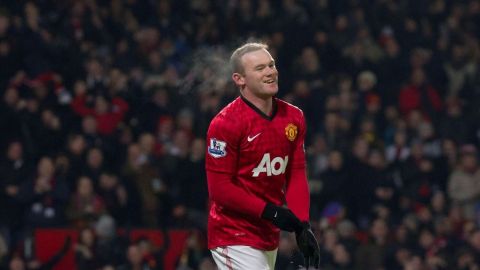 Se suma Barcelona a la puja por el delantero Wayne Rooney