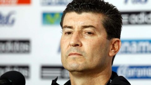 José Manuel "Chepo" de la Torre, técnico de la selección mexicana, ofreció una conferencia de prensa