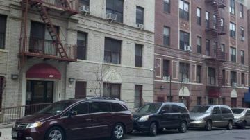Los inquilinos que sufrieron la intimidación viven en apartamentos que fueron recientemente adquiridos por la entidad.