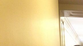 Miembros de "United We Dream" salen del Senado tras la votación.