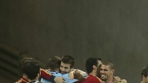 Jugadores de España celebran la victoria sobre Italia en la semifinal celebrada en el Estadio Castelao.