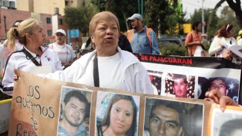 Familiares, amigos y vecinos de 12 jóvenes presuntamente secuestrados  marchaban ayer hacia la Basílica de Guadalupe,  donde expresaron su esperanza de encontrarlos con vida.