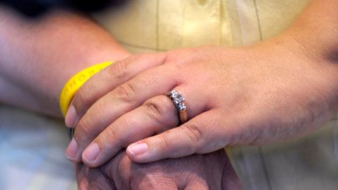 La prohibición de realizar bodas gay en California ha sido levantada.