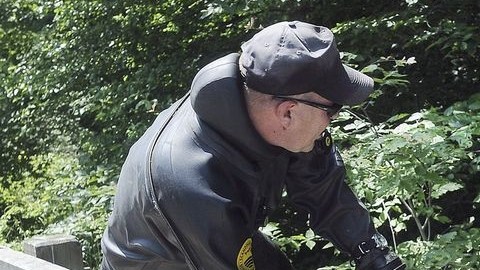 Aunque las autoridades estuvieron investigando la zona en la cual apareció el cuerpo de Odin Lloyd, no encontraron el espejo que le falta al Altima que se alega condujo Aarón Hernández.