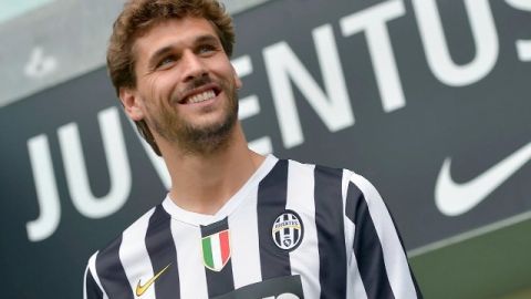 Fernando Llorente fue presentado con la Juventus