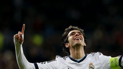 El mediocampista brasileño Kaká espera mantenerse en el Real Madrid