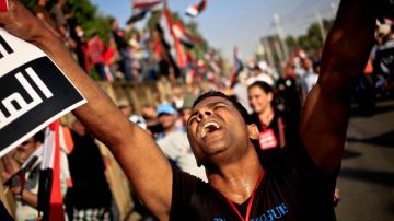 Decenas de miles de opositores se han congregado en la plaza Tahrir y junto al Palacio Presidencial de Itihadiya.
