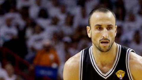 Cerca de cumplir 36 años, el basquetbolista argentino Manu Ginóbili estará por dos temporadas más con las Espuelas de San Antonio.