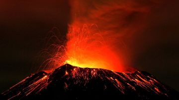 El volcán mexicano tuvo al menos 90 exhalaciones en las últimas 24 horas.