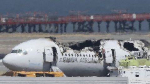 El accidente del sábado mató a dos personas y envió a más de 180 pasajeros a varios hospitales.