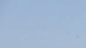 El Boeing 777 se estrelló contra la escollera antes del inicio de la pista de aterrizaje, cayó, giró y se incendió.